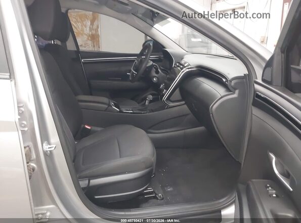 5NMJA3AE5PH263124 2023 HYUNDAI TUCSON Silver Widok wnętrza z przodu