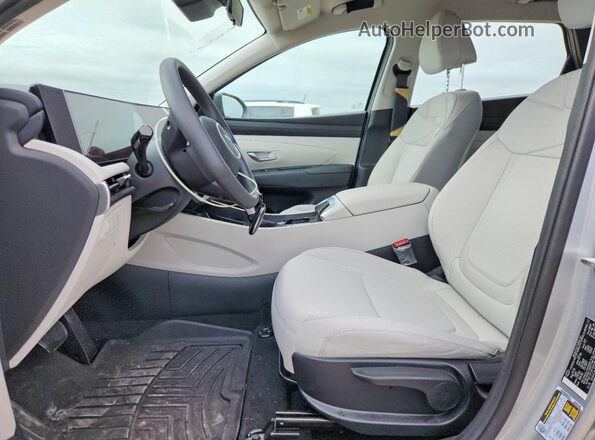 5NMJA3DE3SH454383 2025 HYUNDAI TUCSON Серебряный Вид салона спереди