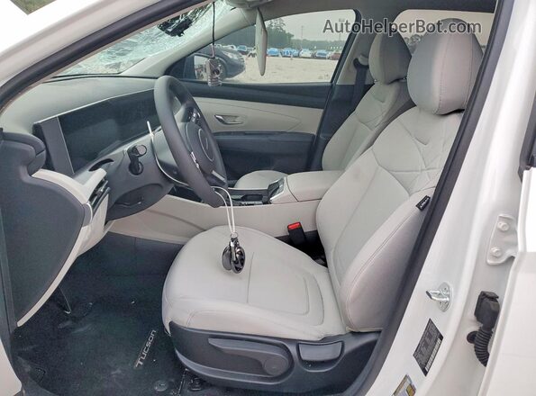 5NMJACDEXSH575248 2025 HYUNDAI TUCSON White Вид салону спереду