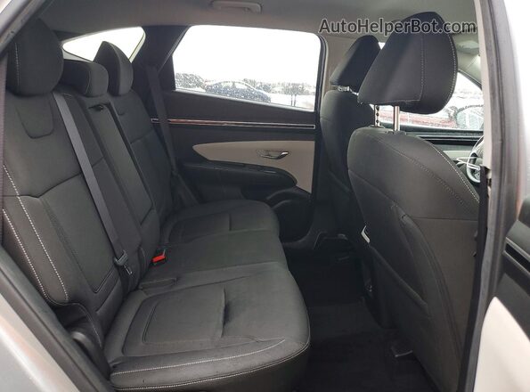 5NMJB3AE3NH079147 2022 HYUNDAI TUCSON Silver Rear interior view