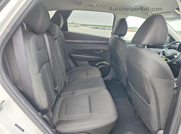 5NMJB3AE7PH233202 2023 HYUNDAI TUCSON White Vista interior trasera
