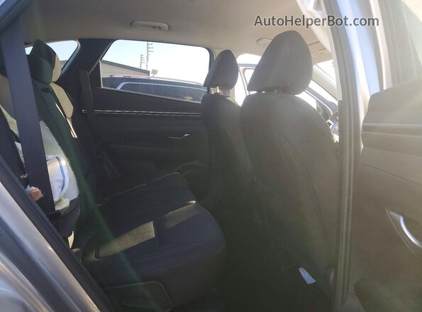 5NMJB3DE1RH362065 2024 HYUNDAI TUCSON Silver Սալոնի հետևի տեսք