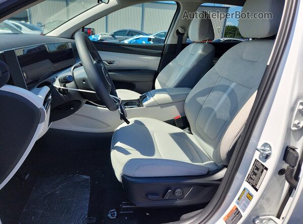 5NMJB3DE7TH697175 2026 HYUNDAI TUCSON White Вид салону спереду