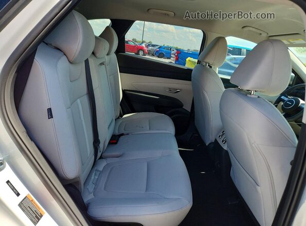 5NMJB3DE7TH697175 2026 HYUNDAI TUCSON White Вид задньої частини салону