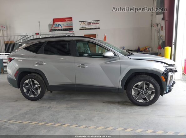 5NMJB3DE9TH681124 2026 HYUNDAI TUCSON Silver Widok wnętrza z tyłu