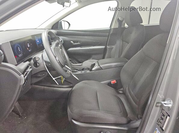 5NMJB3DE9TH735523 2026 HYUNDAI TUCSON Gray Вид салону спереду