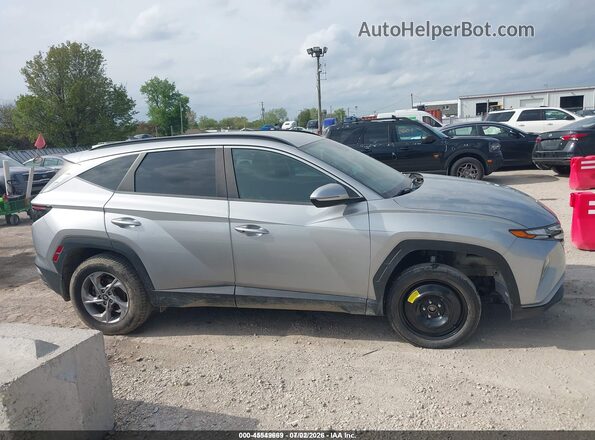 5NMJBCAE0NH054433 2022 HYUNDAI TUCSON Silver Widok wnętrza z tyłu