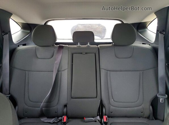 5NMJBCAE3NH082548 2022 HYUNDAI TUCSON Silver Widok tylnych siedzeń