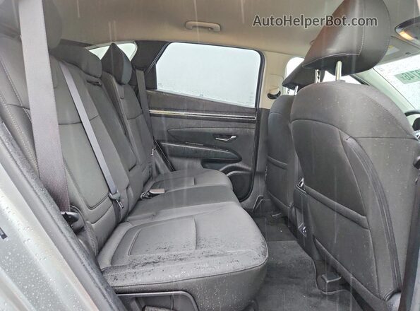5NMJBCAE4NH032399 2022 HYUNDAI TUCSON Silver Vista interior trasera