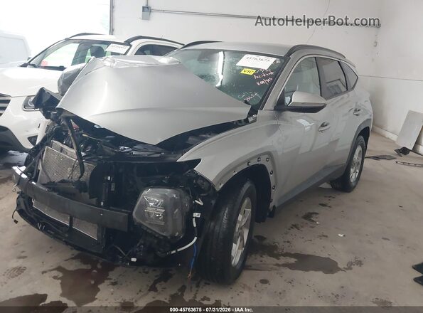 5NMJBCAEXNH110183 2022 HYUNDAI TUCSON Silver წინა მარცხენა ხედი სამი მეოთხედიდან