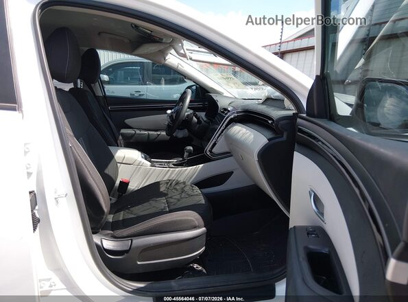 5NMJBCDE2RH381594 2024 HYUNDAI TUCSON White Вид салону спереду