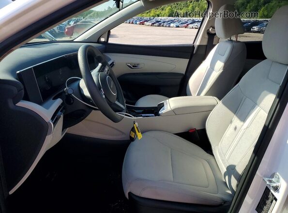 5NMJBCDEXSH600114 2025 HYUNDAI TUCSON White Вид салону спереду