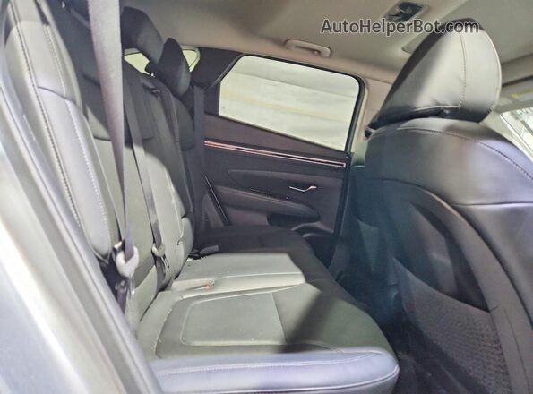 5NMJCCAE0NH100002 2022 HYUNDAI TUCSON Silver უკანა სალონის ხედი