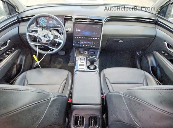 5NMJECAE8PH205643 2023 HYUNDAI TUCSON White Widok deski rozdzielczej