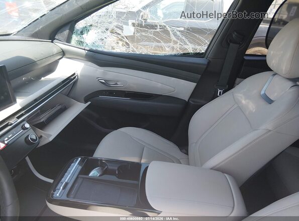 5NMJECDE6SH567328 2025 HYUNDAI TUCSON Silver წინა სალონის ხედი