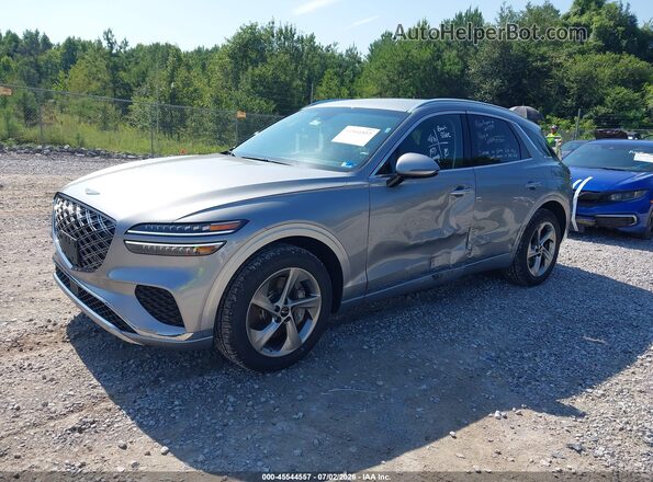 5NMMADTB9TH056929 2026 GENESIS GV70 Silver Առջևի ձախ երեք քառորդ տեսարան