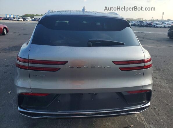 5NMMBDTBXTH054068 2026 GENESIS GV70 Silver Հետևի տեսք