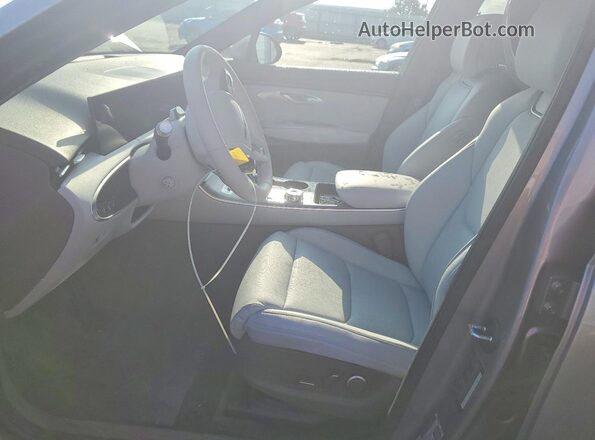 5NMMBDTBXTH054068 2026 GENESIS GV70 Silver Սալոնի դիմացի տեսք