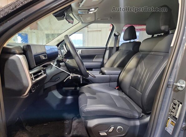 5NMP24GL5TH192312 2026 HYUNDAI SANTA Gray Սալոնի դիմացի տեսք