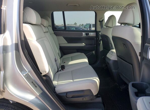 5NMP24GLXSH100660 2025 HYUNDAI SANTA Silver უკანა სალონის ხედი