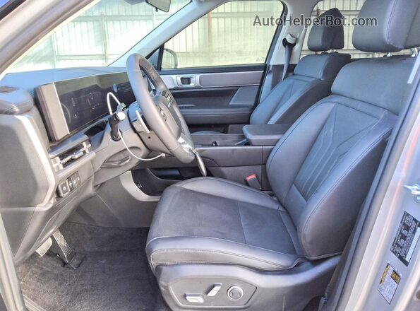 5NMP2DG10TH114020 2026 HYUNDAI SANTA Silver Front interior view