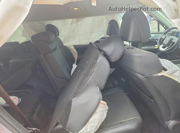 5NMP2DG13RH007858 2024 HYUNDAI SANTA Silver უკანა სალონის ხედი