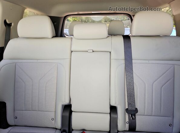 5NMP2DGL0SH114308 2025 HYUNDAI SANTA White Rear seats view