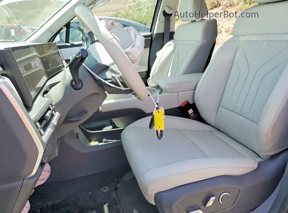 5NMP2DGL3SH078369 2025 HYUNDAI SANTA Silver Սալոնի դիմացի տեսք