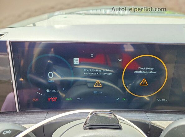5NMP34G18SH058033 2025 HYUNDAI SANTA Green ხელსაწყოთა პანელის ხედი