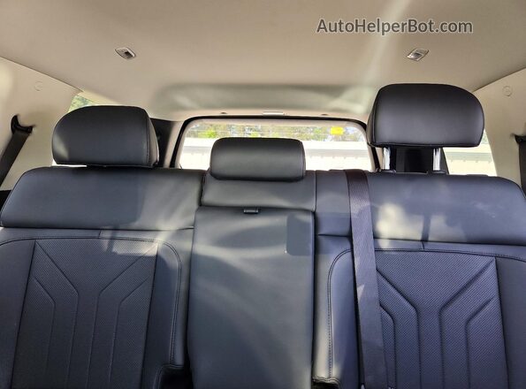 5NMP3DGL2SH084032 2025 HYUNDAI SANTA White უკანა სავარძლების ხედი