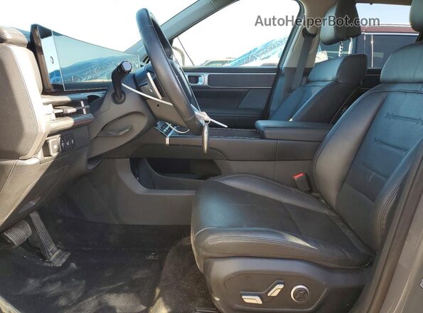 5NMP44GL2SH122176 2025 HYUNDAI SANTA Charcoal Front interior view