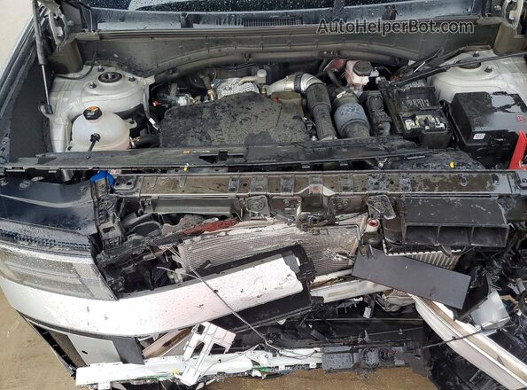 5NMP44GL6RH023807 2024 HYUNDAI SANTA Silver Widok komory silnika