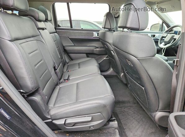 5NMP4DGL8RH042441 2024 HYUNDAI SANTA Black Rear interior view