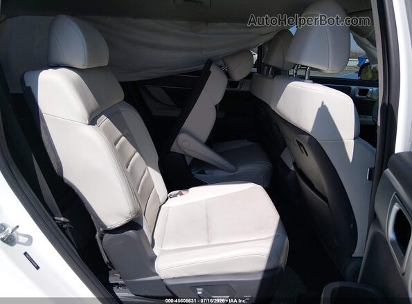 5NMP54G17RH004100 2024 HYUNDAI SANTA FE HYBRID White Widok naklejki z numerem VIN