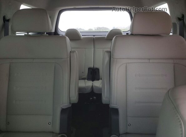 5NMP54GL3RH039721 2024 HYUNDAI SANTA Silver Rear seats view