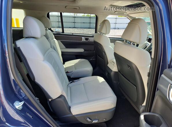 5NMP5DG18SH039444 2025 HYUNDAI SANTA Blue Rear interior view