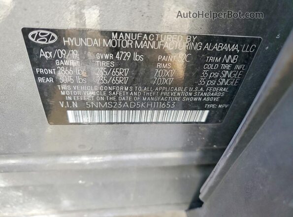 5NMS23AD5KH111653 2019 HYUNDAI SANTA Silver VIN կոդի պիտակի տեսք