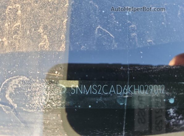 5NMS2CAD6KH029012 2019 HYUNDAI SANTA Black Vista de la etiqueta del VIN