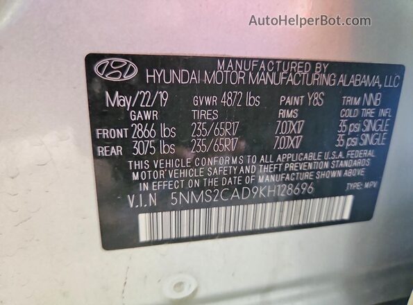 5NMS2CAD9KH128696 2019 HYUNDAI SANTA Silver VIN კოდის სტიკერის ხედი