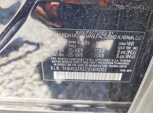 5NMS33AD7KH042123 2019 HYUNDAI SANTA Black VIN კოდის სტიკერის ხედი