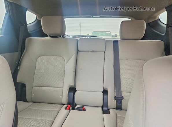 5NMZT3LB4JH058448 2018 HYUNDAI SANTA Black Rear seats view