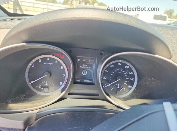 5NMZT3LB8HH010770 2017 HYUNDAI SANTA Black ხელსაწყოთა პანელის ხედი