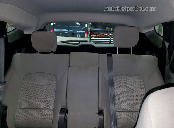 5NMZTDLB3JH094623 2018 HYUNDAI SANTA White Widok tylnych siedzeń