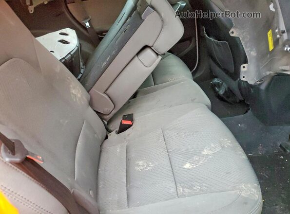 5NMZU3LB2JH057778 2018 HYUNDAI SANTA White Rear interior view