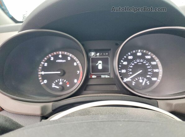 5NMZU3LB2JH057778 2018 HYUNDAI SANTA White Instrument cluster view