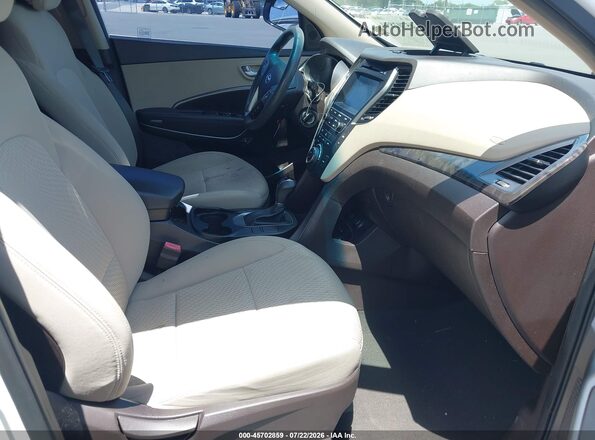 5NMZU3LB9HH009995 2017 HYUNDAI SANTA FE SPORT White Vista interior delantera
