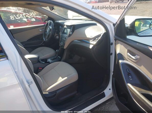 5NMZUDLB3HH025311 2017 HYUNDAI SANTA FE SPORT Белый Вид салона спереди