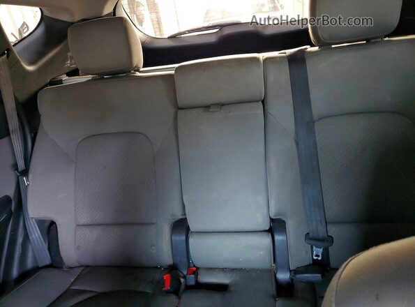 5NMZUDLB9HH005967 2017 HYUNDAI SANTA White Vista de los asientos traseros