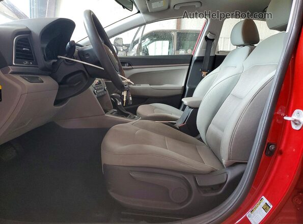 5NPD74LF0HH075669 2017 HYUNDAI ELANTRA Красный Вид салона спереди