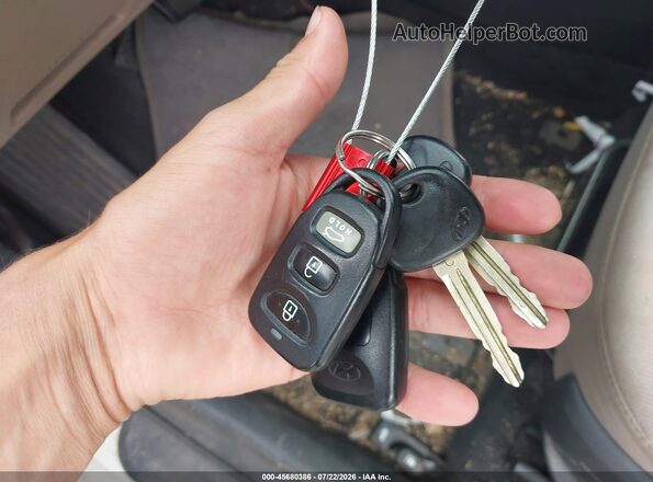5NPD74LF0HH077275 2017 HYUNDAI ELANTRA Золотой Вид панели приборов